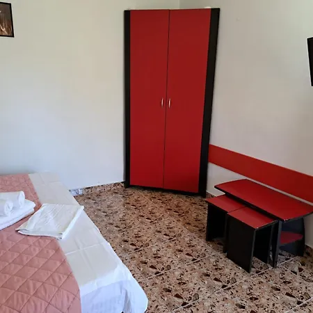 Casa Family Pensión Jupiter