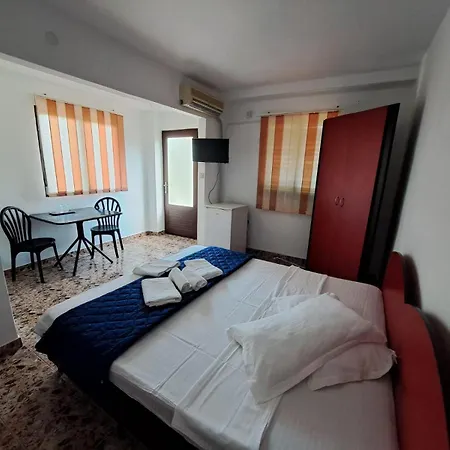 Casa Family Pensión *